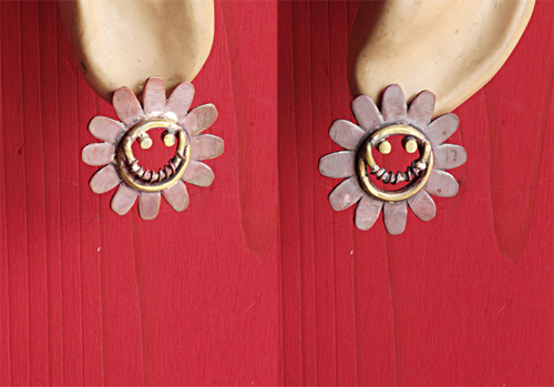 画像: Little Junk flower smile 　ピアス