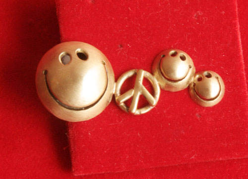 画像: mocomoco smile　peace ネクタイピン